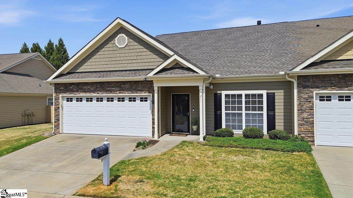 211 Louisville Drive - Photo 1