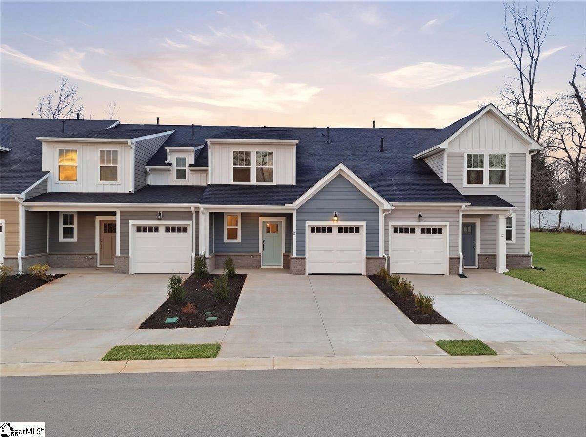 15 Thurlow Court - Photo 1