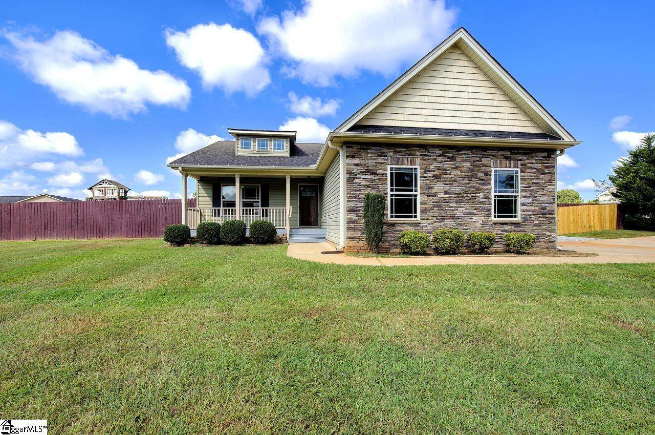 129 Hurst Avenue - Photo 1