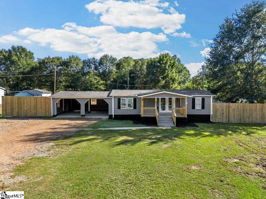 201 Foxfire Road - Photo 1