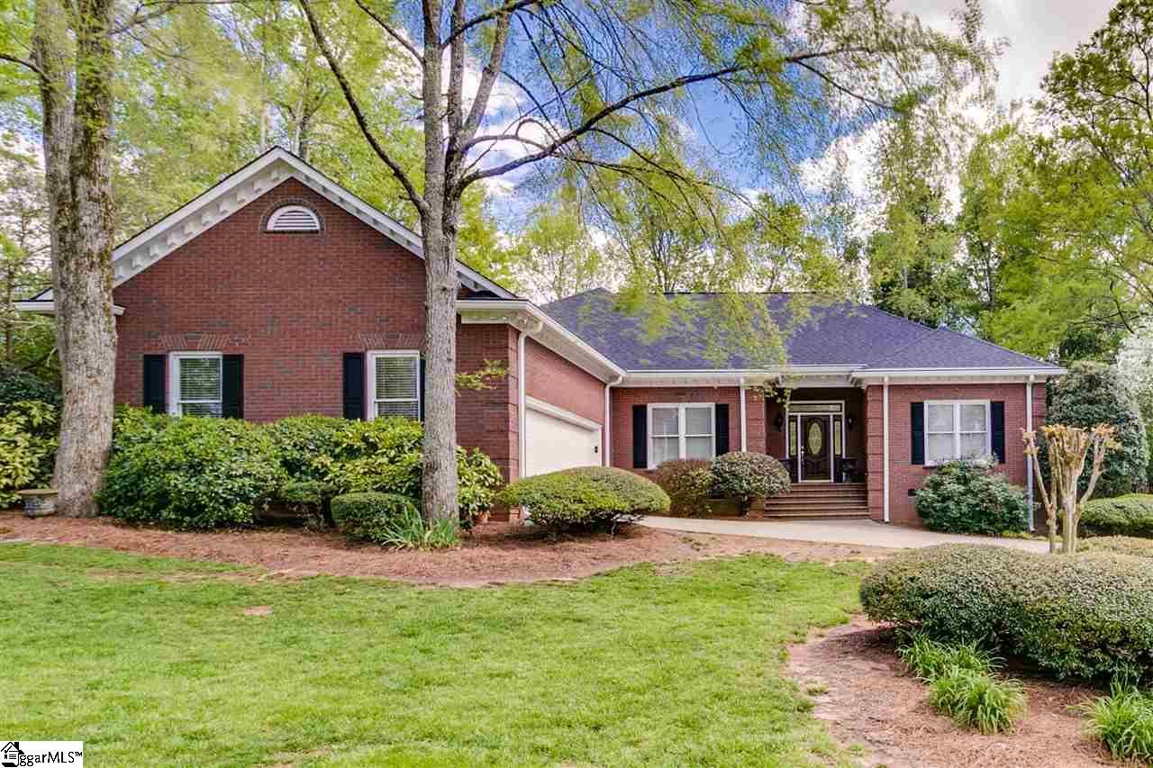114 Fairway Drive - Photo 1