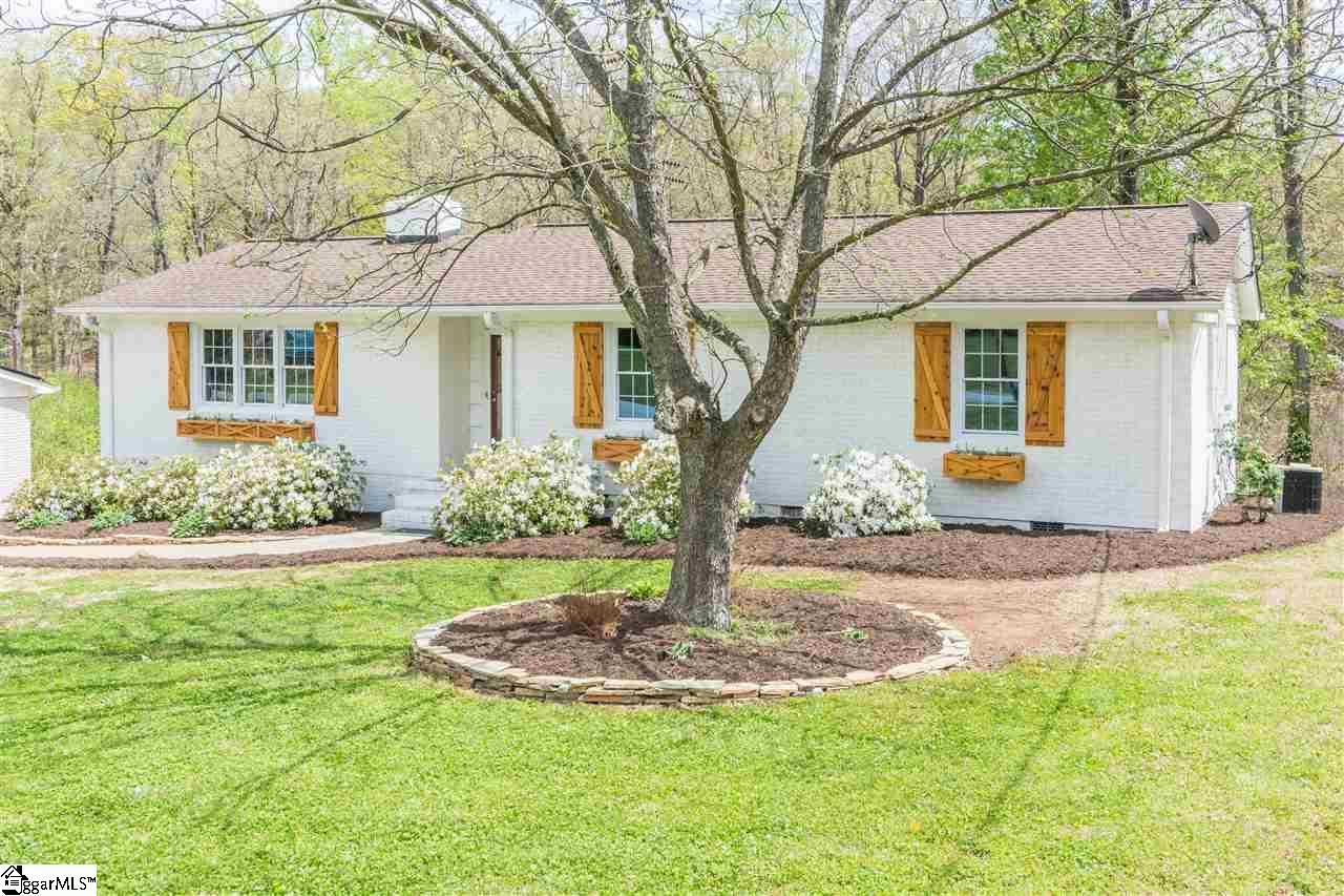 208 Lowndes Avenue - Photo 1