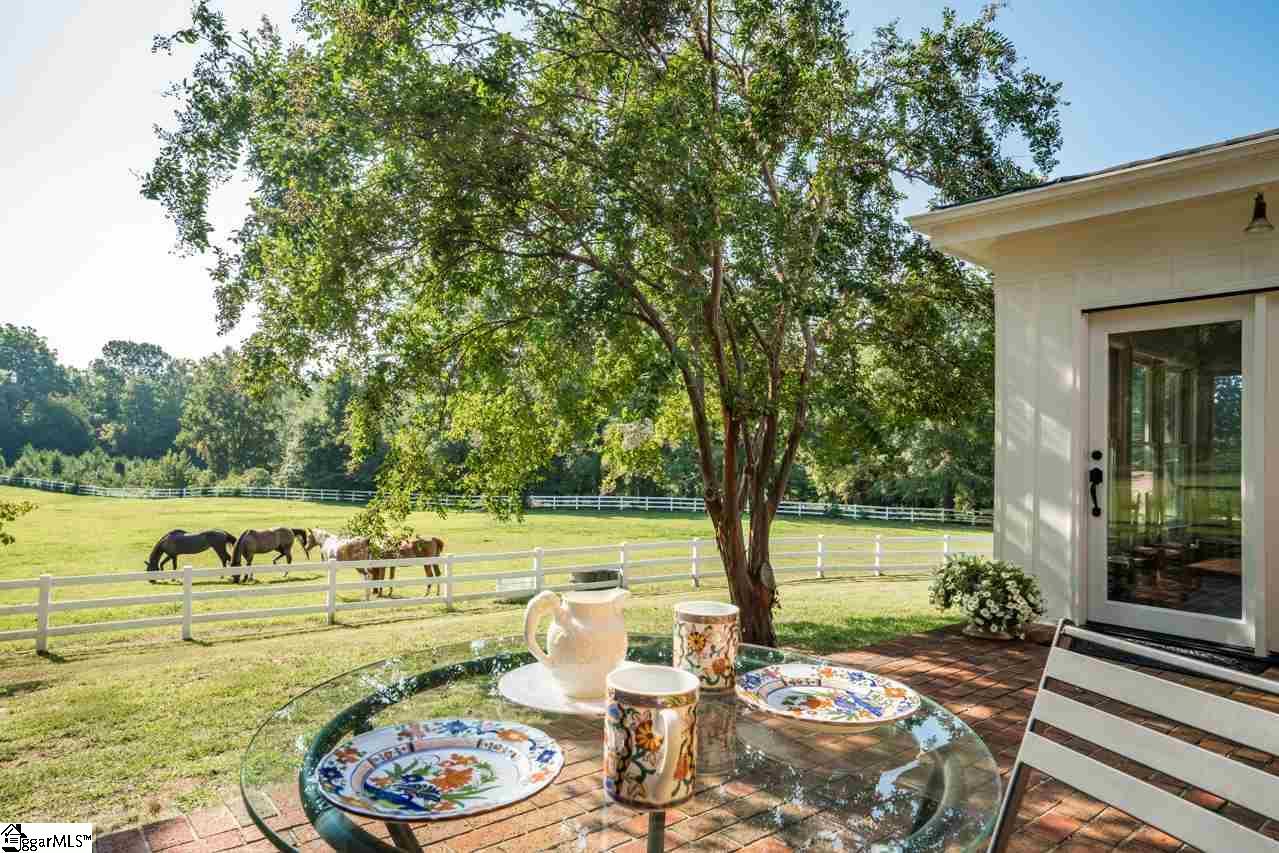 1007 Seven Springs Road - Photo 1