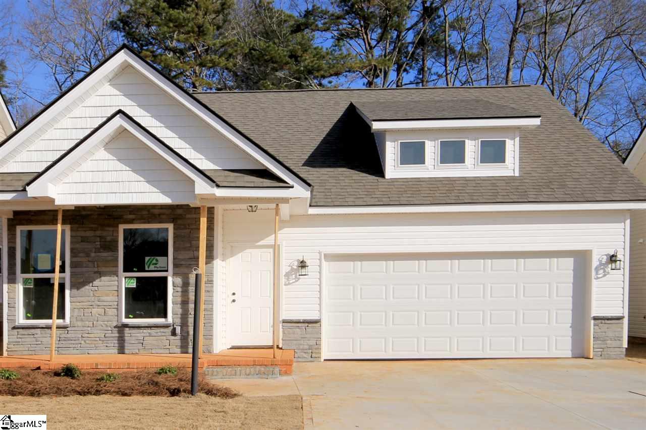 211 Magnolia Lane - Photo 1