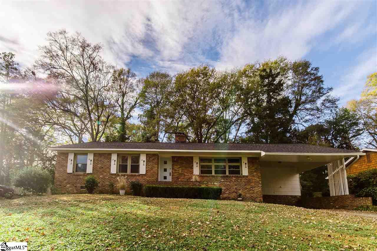 110 Oakview Drive - Photo 1