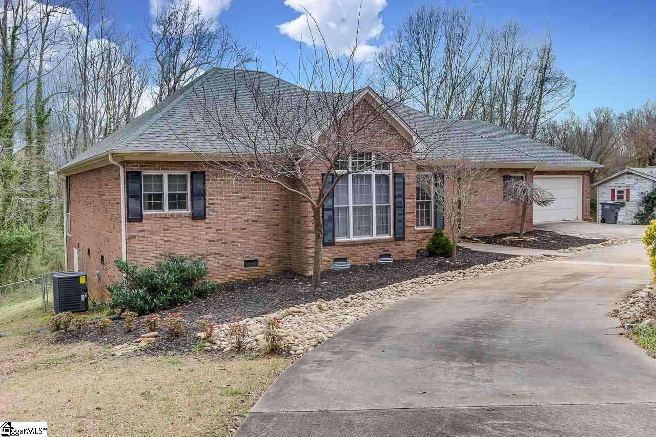 1005 Parker Road - Photo 1