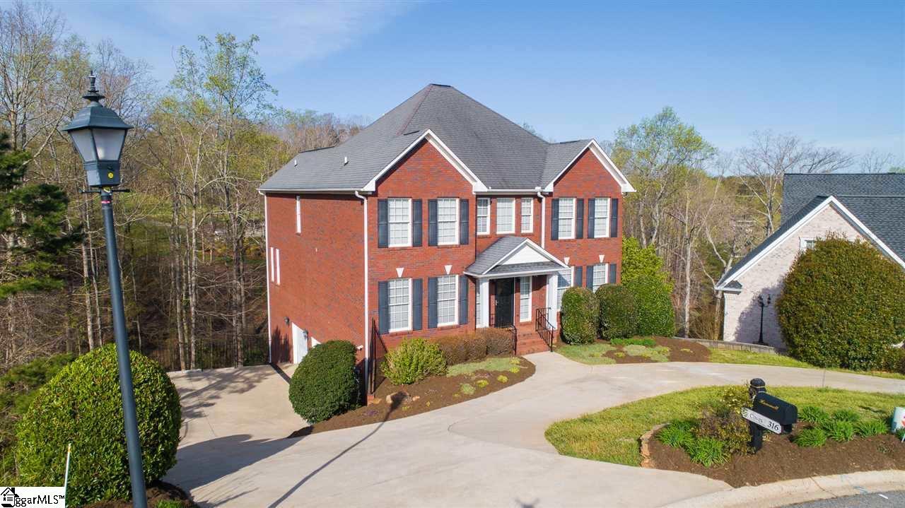 316 Caledonia Court - Photo 1