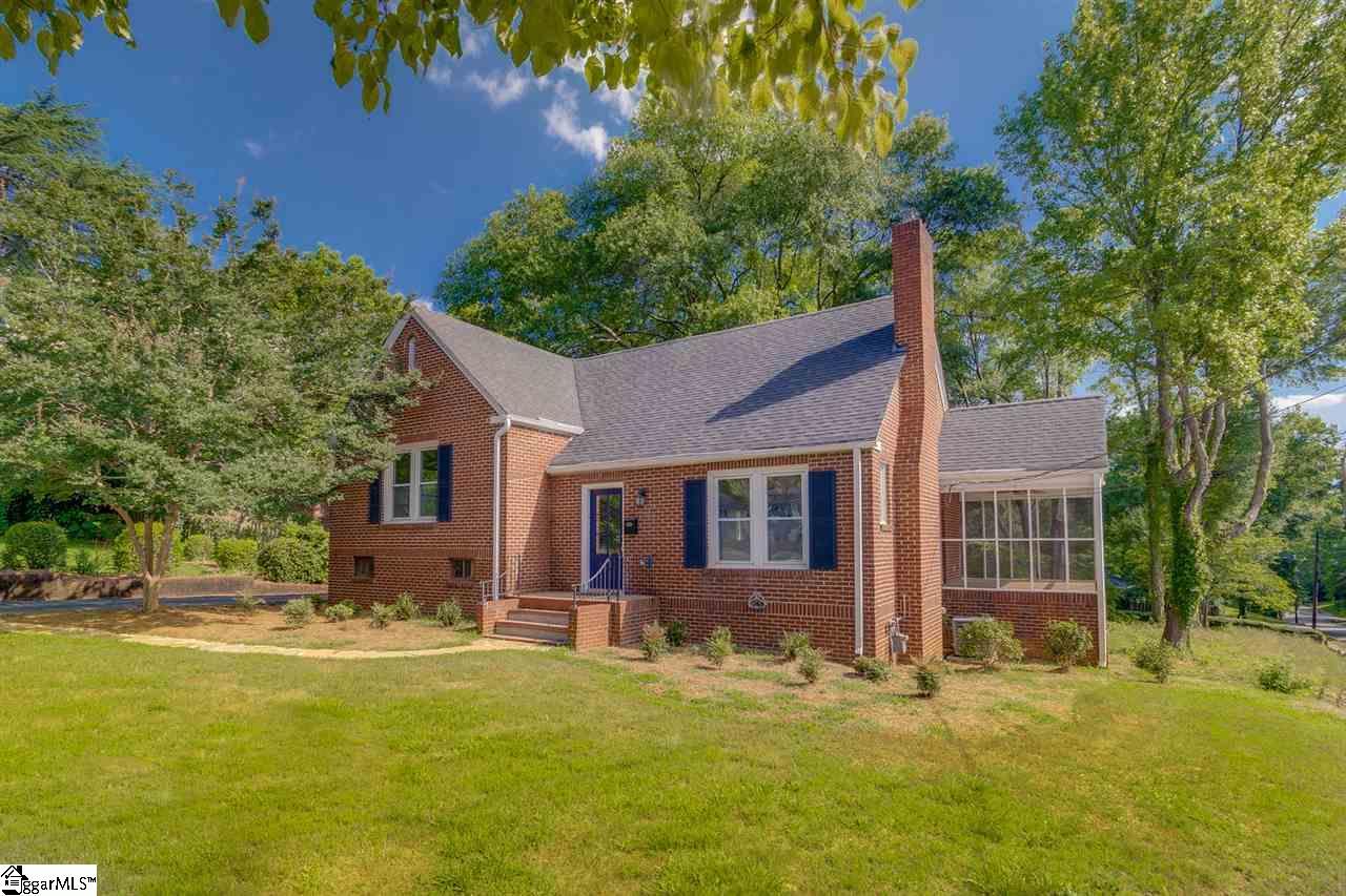 113 Hillcrest Drive - Photo 1