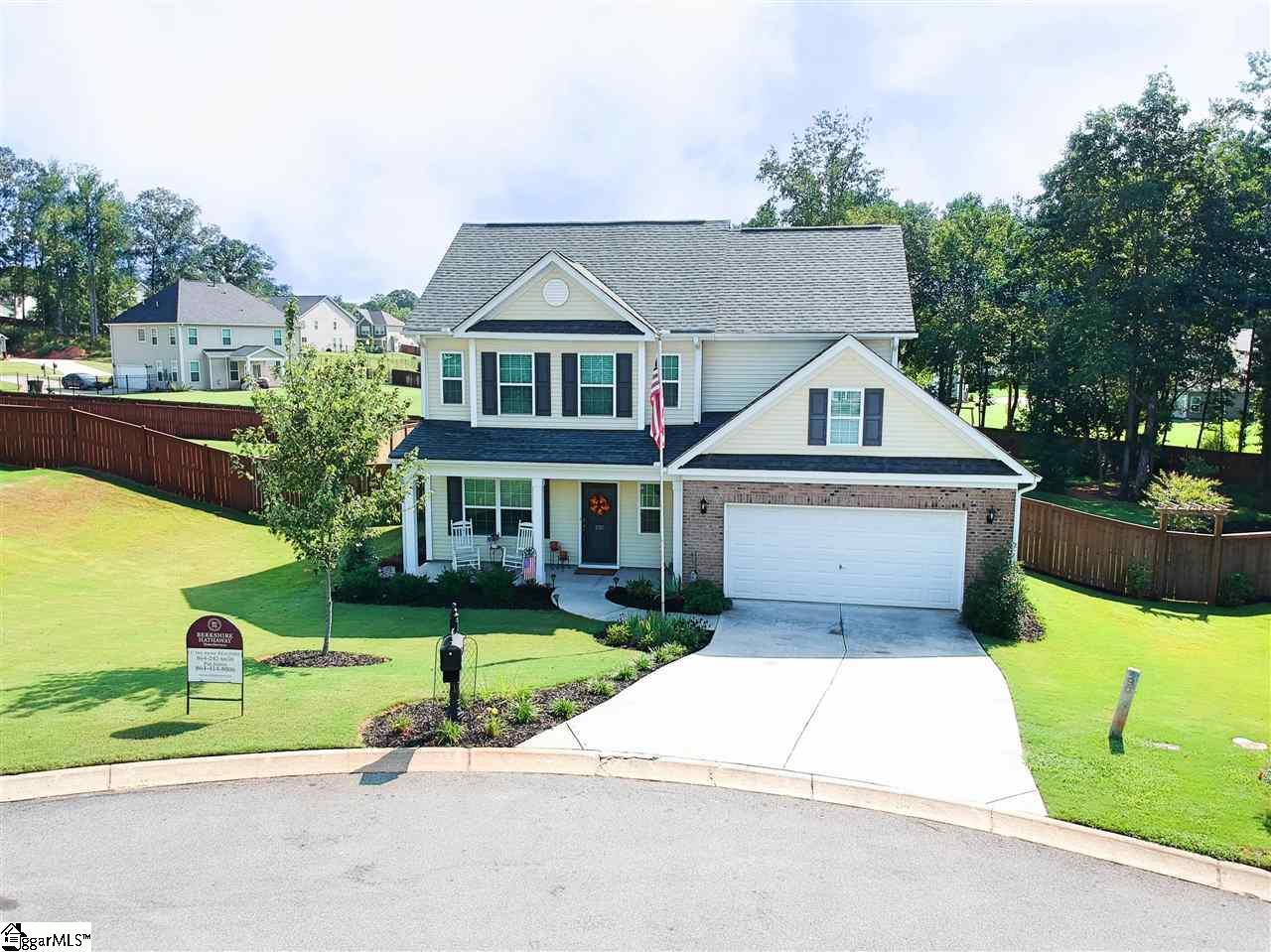 205 Hanster Drive - Photo 1
