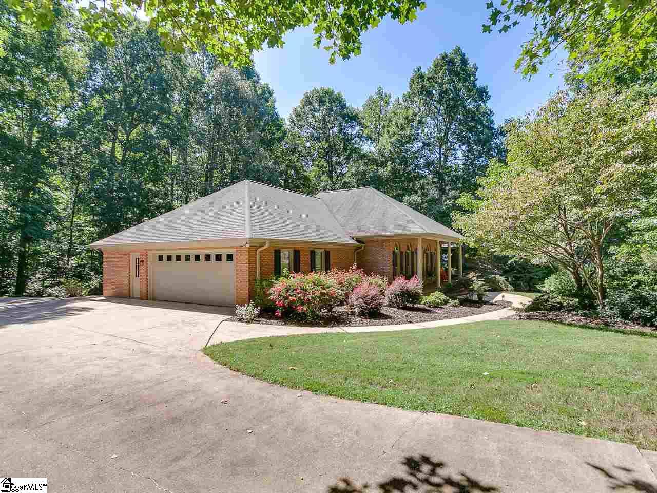 213 Woodridge Drive - Photo 1