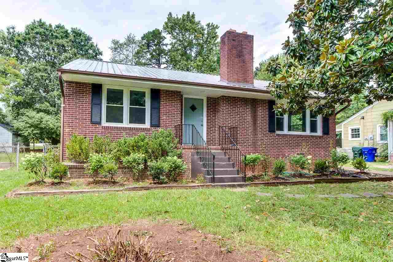 123 Wedgewood Drive - Photo 1