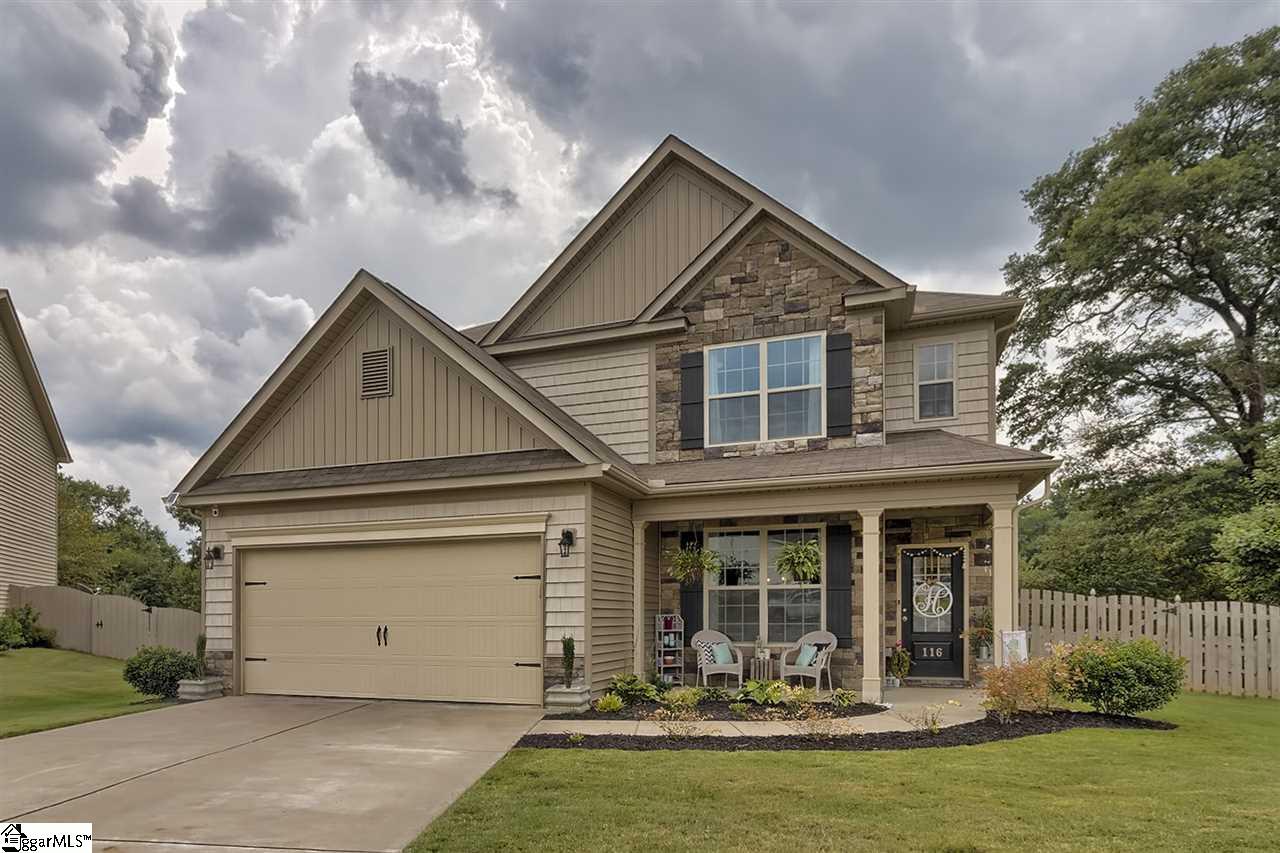 116 Amherst Way - Photo 1