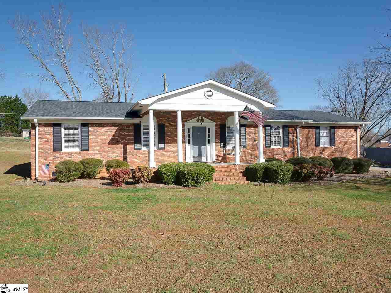 1661 Hanging Rock Road - Photo 1