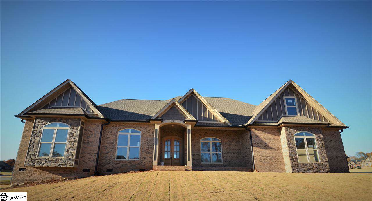 301 La Novia Court - Photo 1