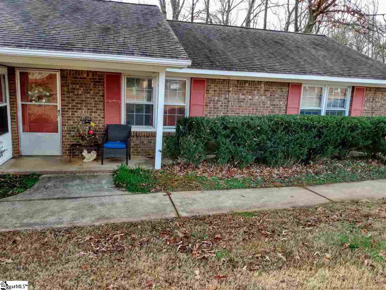 103 Colebrook - Photo 1