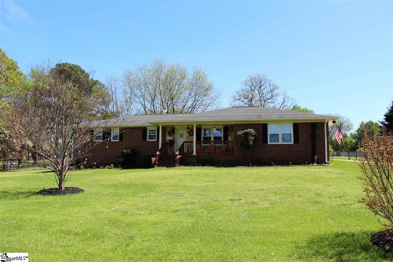 1004 Dickerson Road - Photo 1