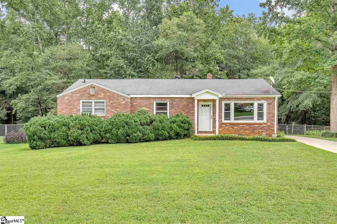110 Woodridge Circle - Photo 1