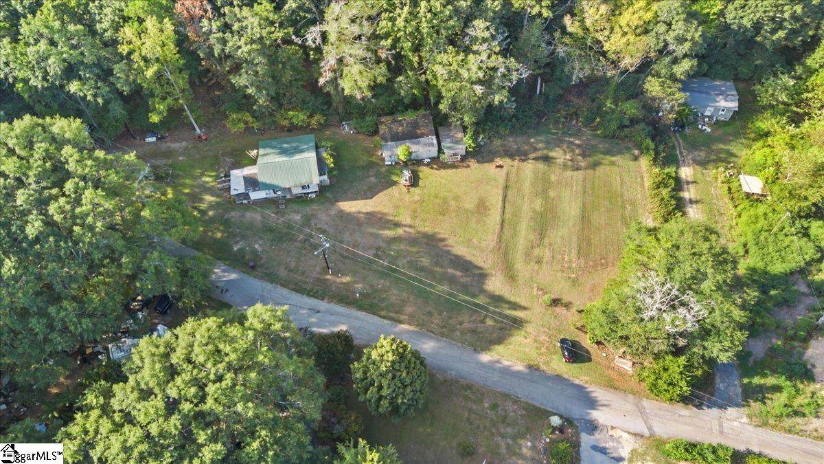 633 Swaney Lane - Photo 1