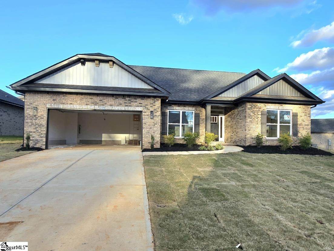 209 Rolling Waters Drive - Photo 1