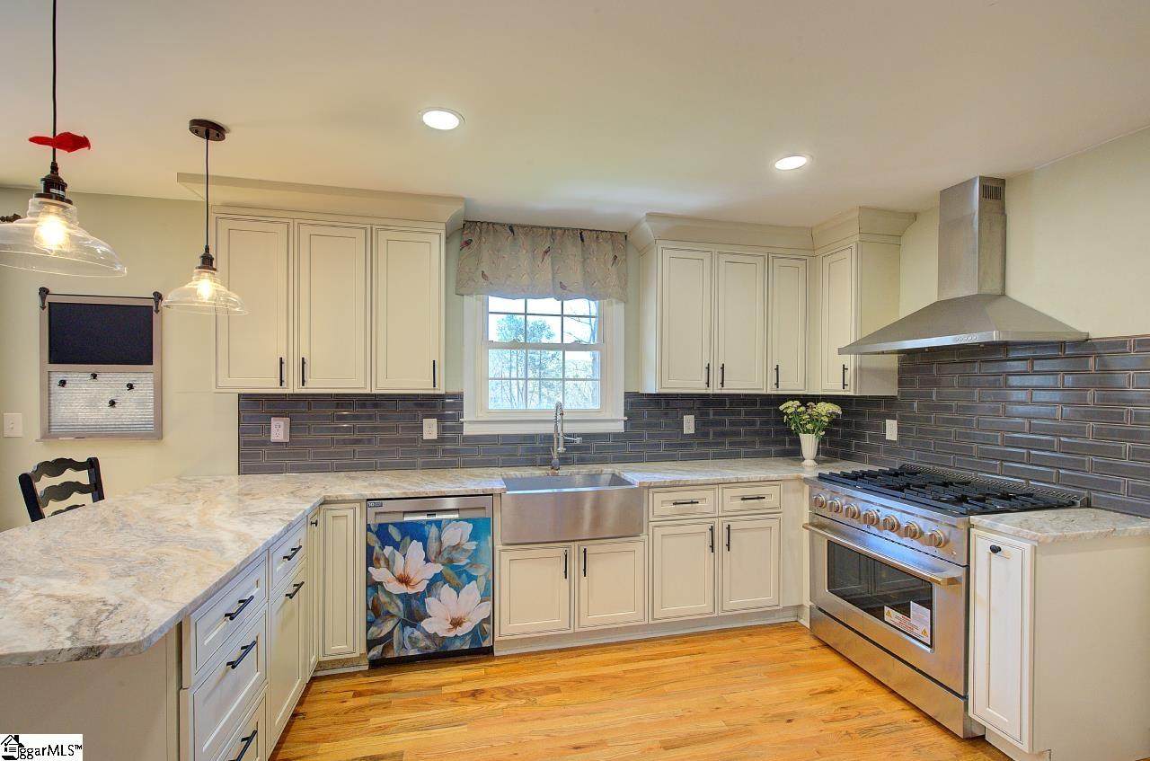 411 Westcliffe Way - Photo 1