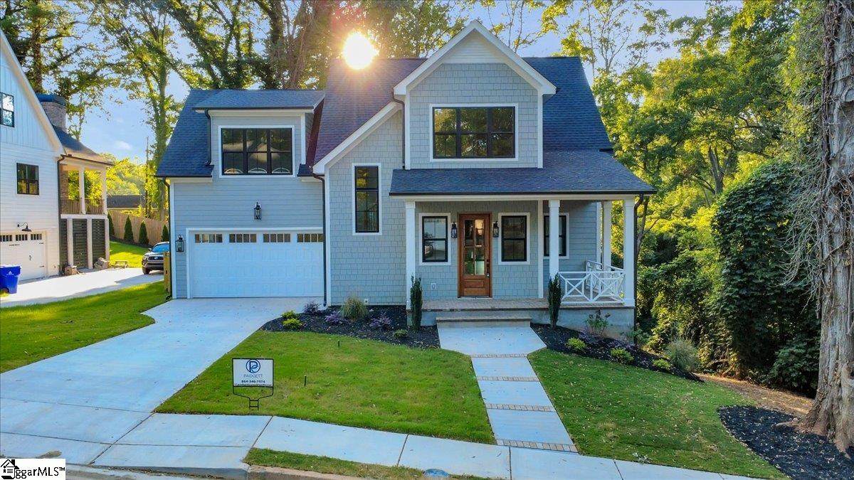 219 Hillcrest Drive - Photo 1