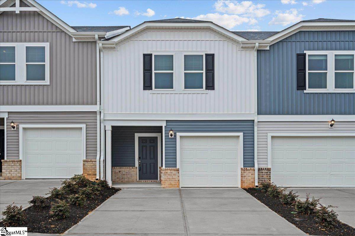 107 Pleasure Lane - Photo 1