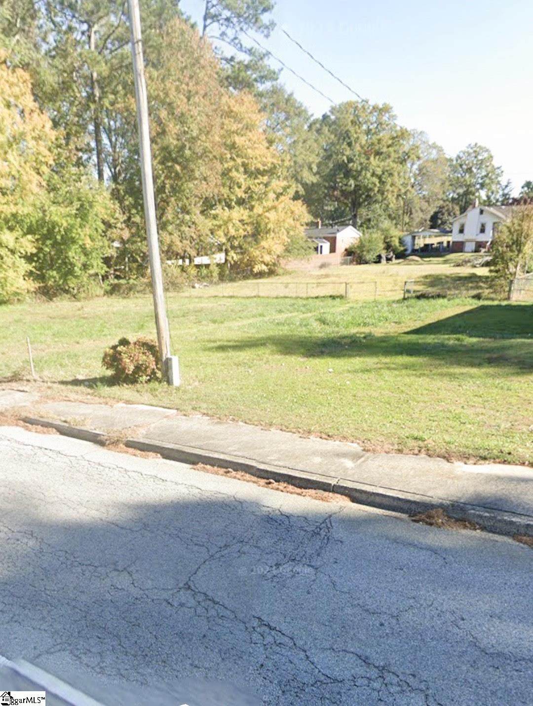 552 Springdale Drive - Photo 1