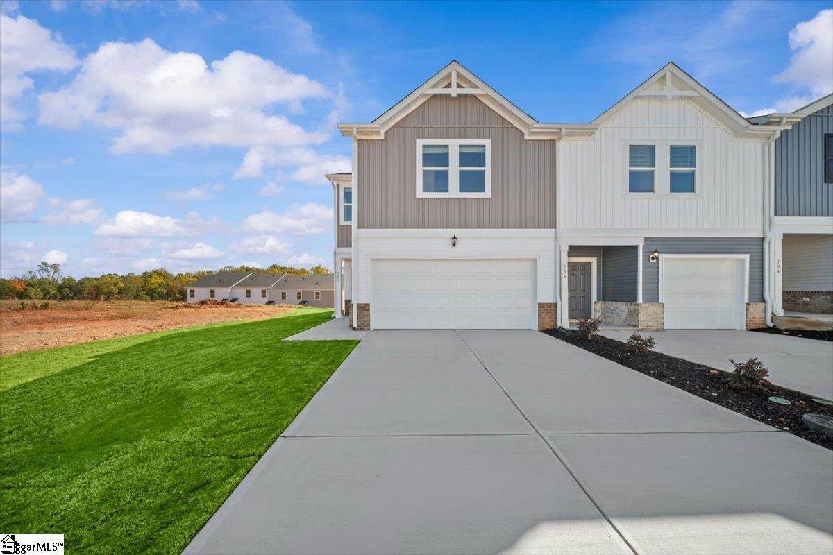 108 Pleasure Lane - Photo 1