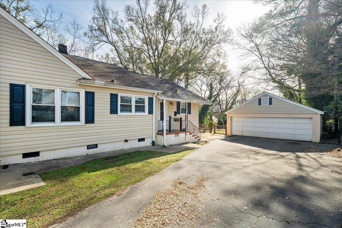 238 California Avenue - Photo 1