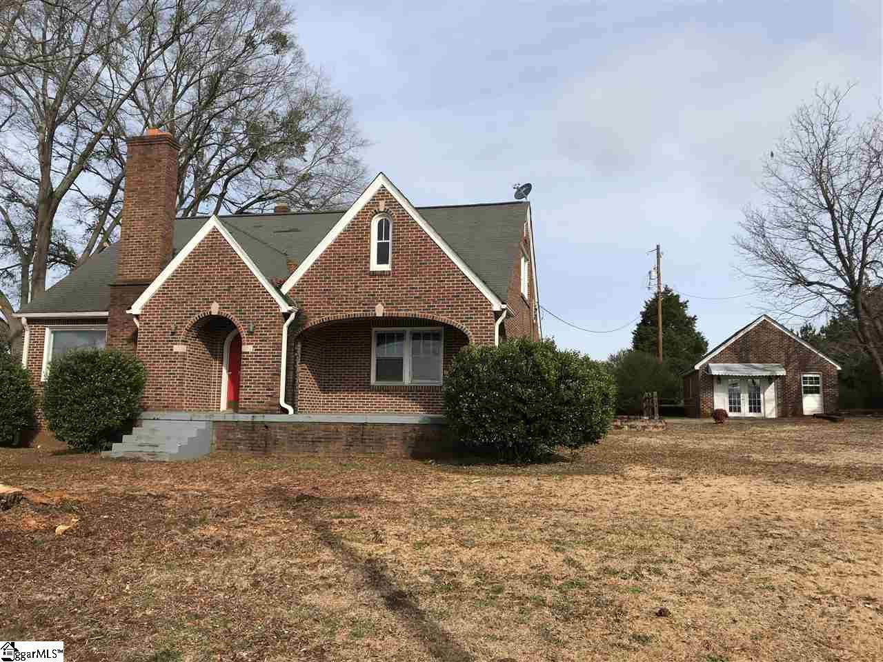 1301 Old Airport Road - Photo 1