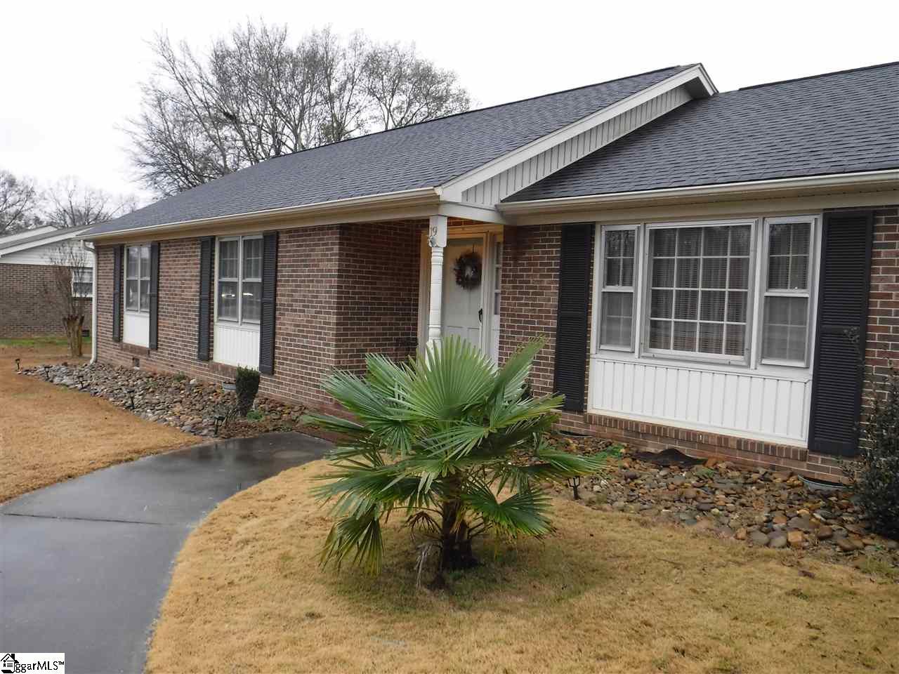 19 Cunningham Road - Photo 1