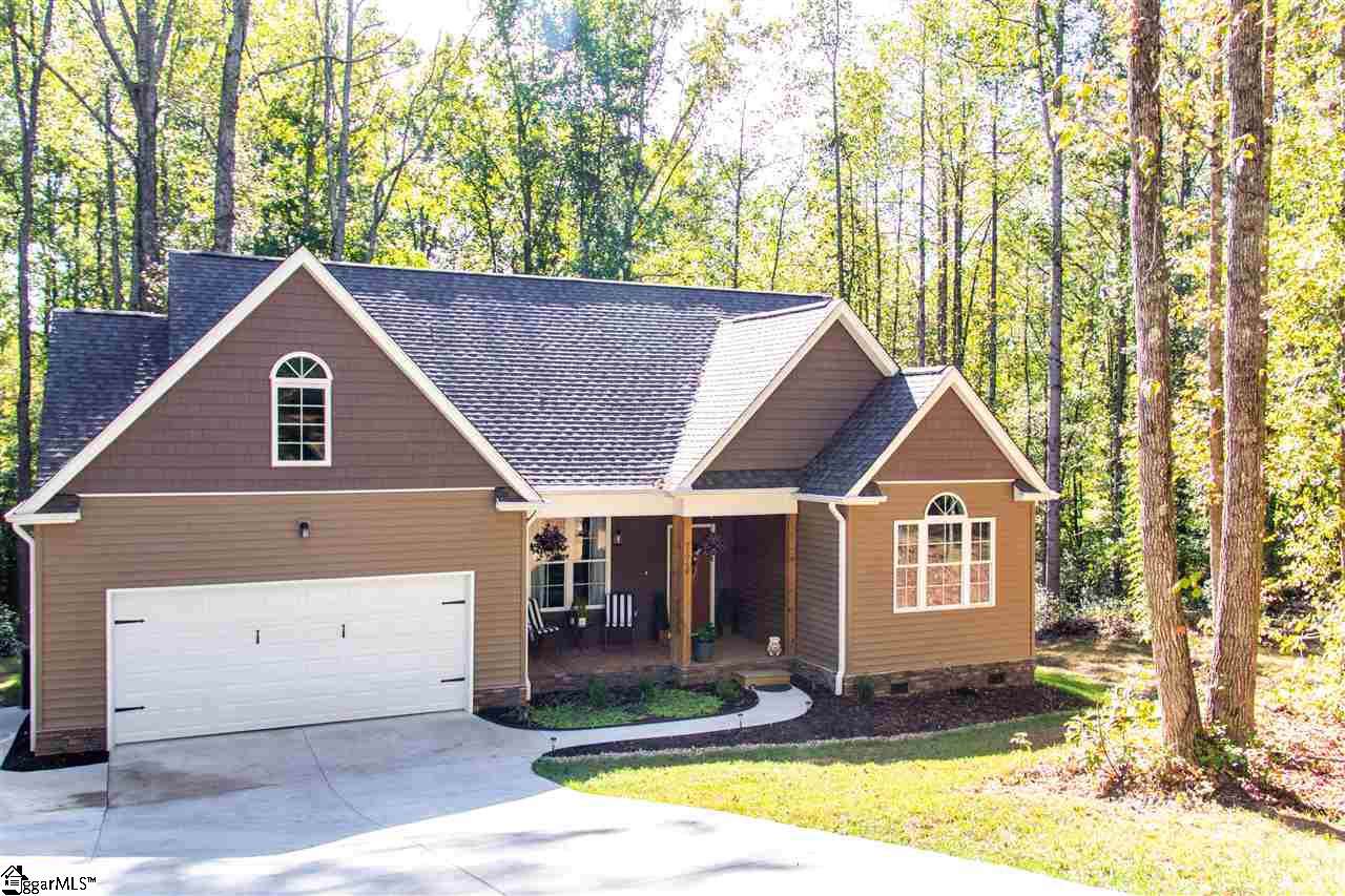 106 Gilstrap Drive - Photo 1