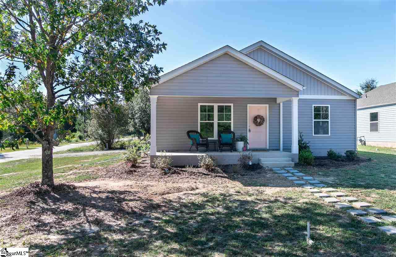 206 Dillon Drive - Photo 1