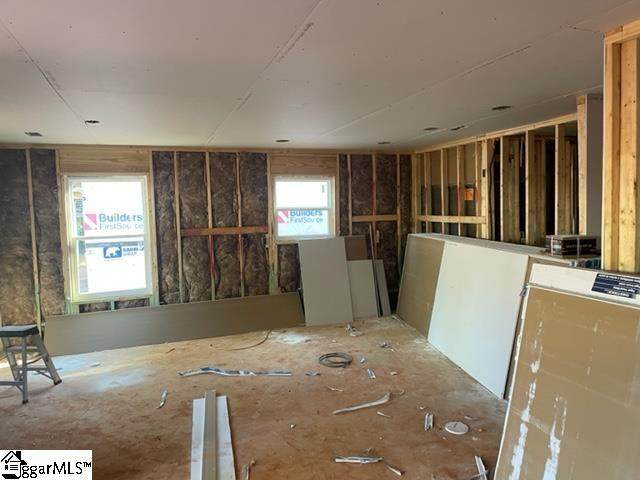 225 California Avenue - Photo 1
