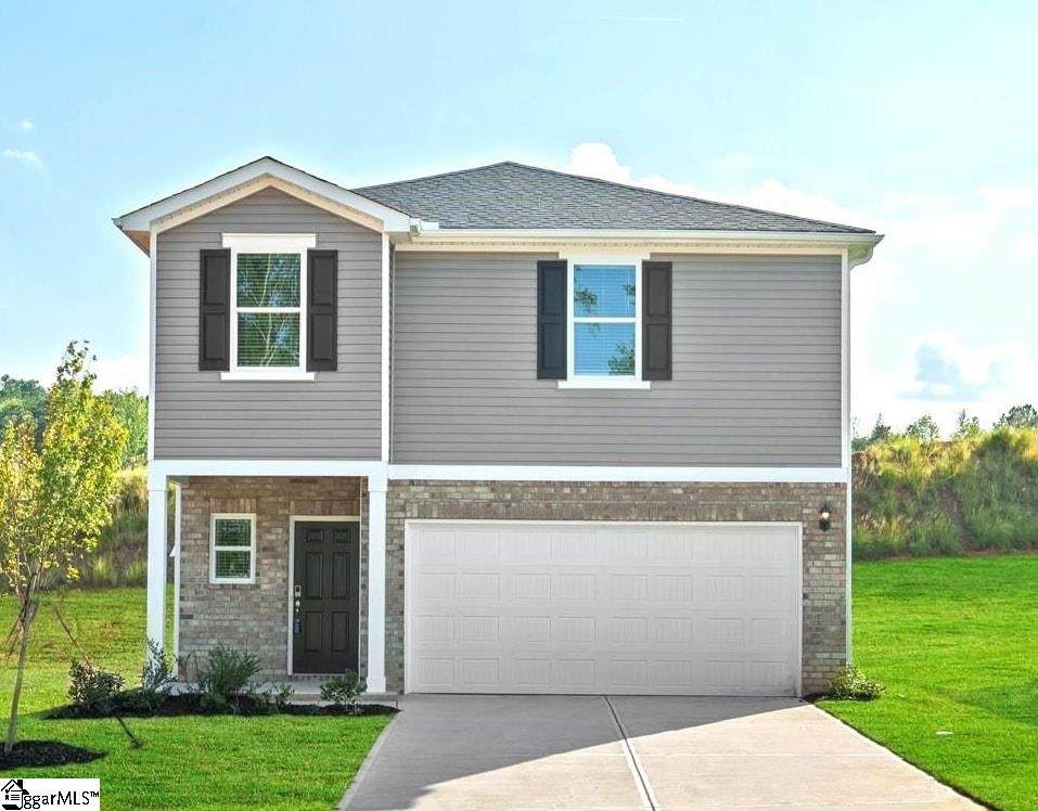 128 Gardner Avenue - Photo 1