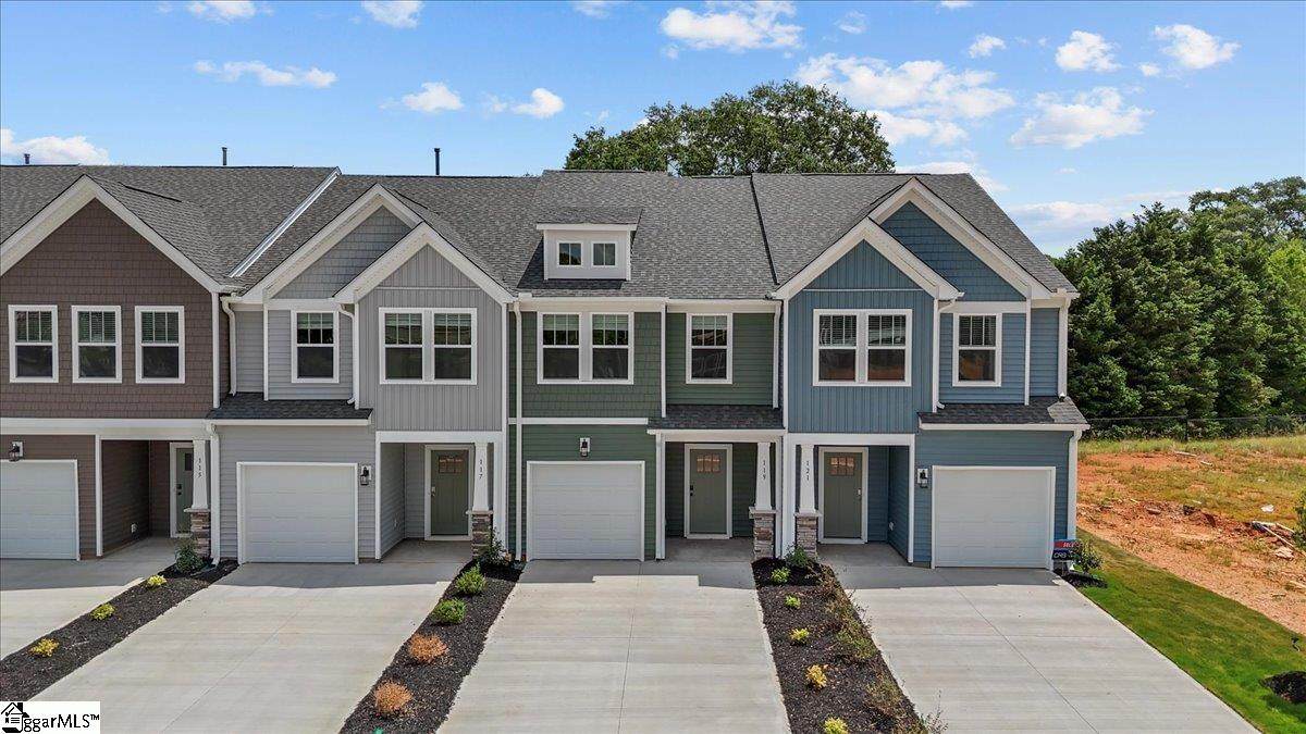 119 Zoey Way - Photo 1