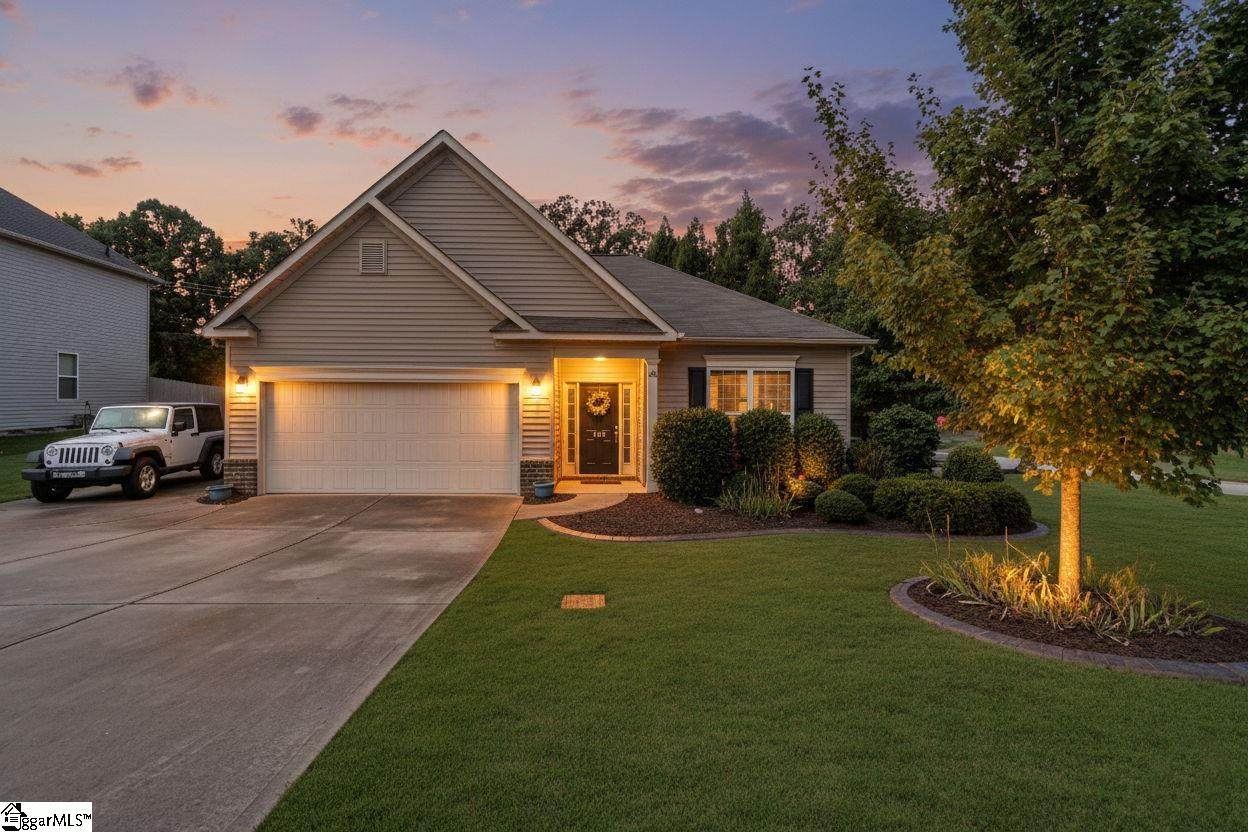 100 Amherst Way - Photo 1