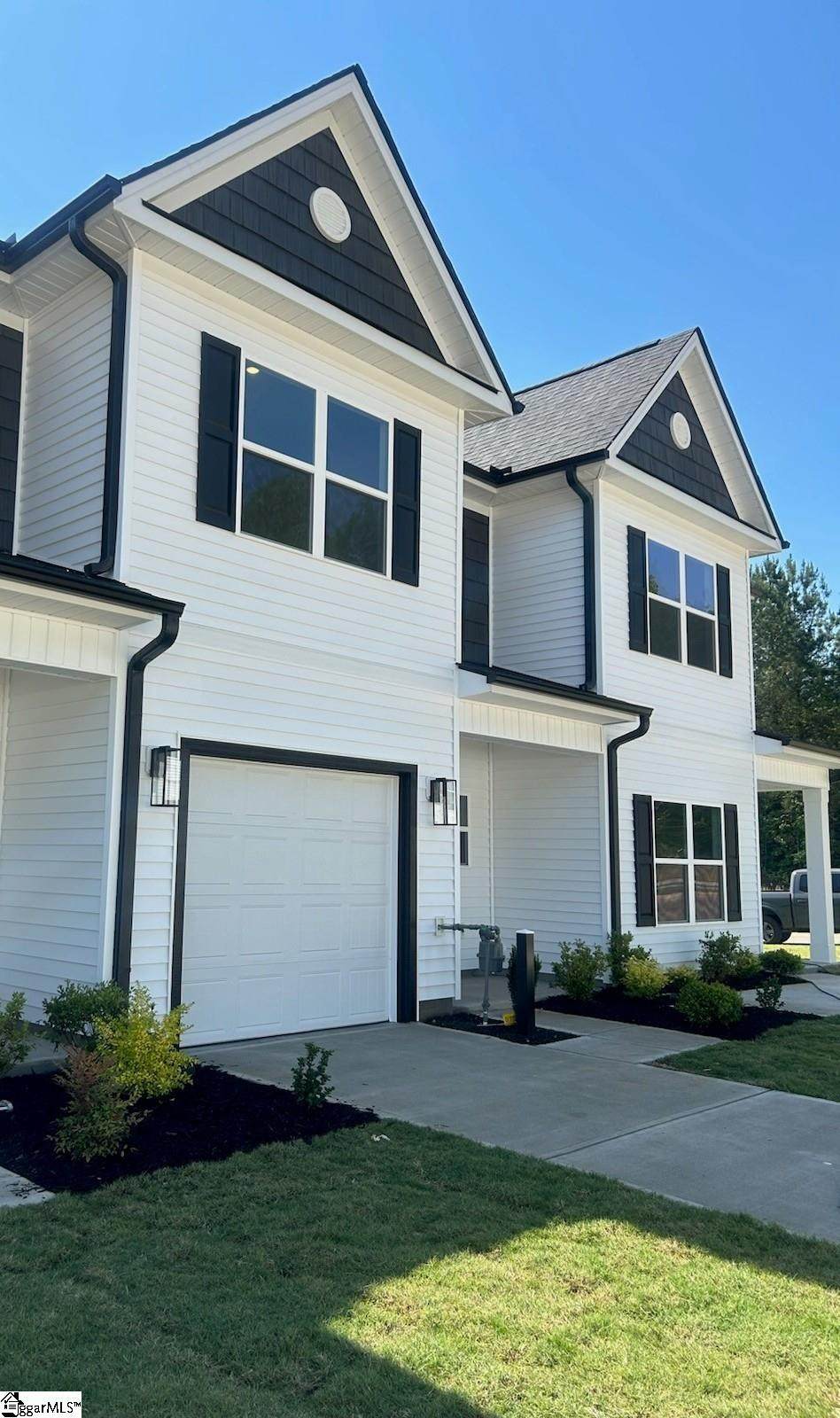 620 Farcroft Trail - Photo 1