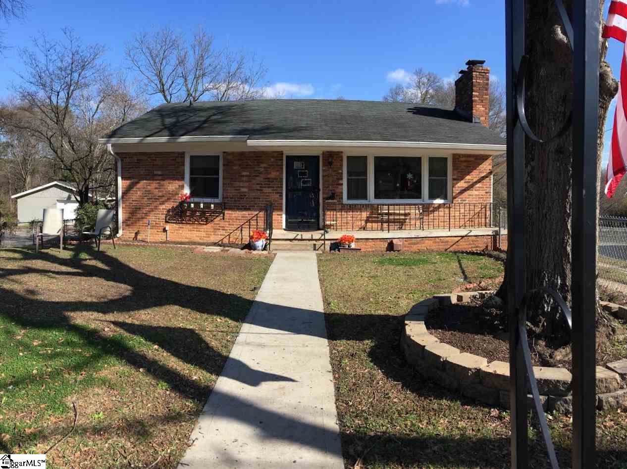 118 Sycamore Drive - Photo 1