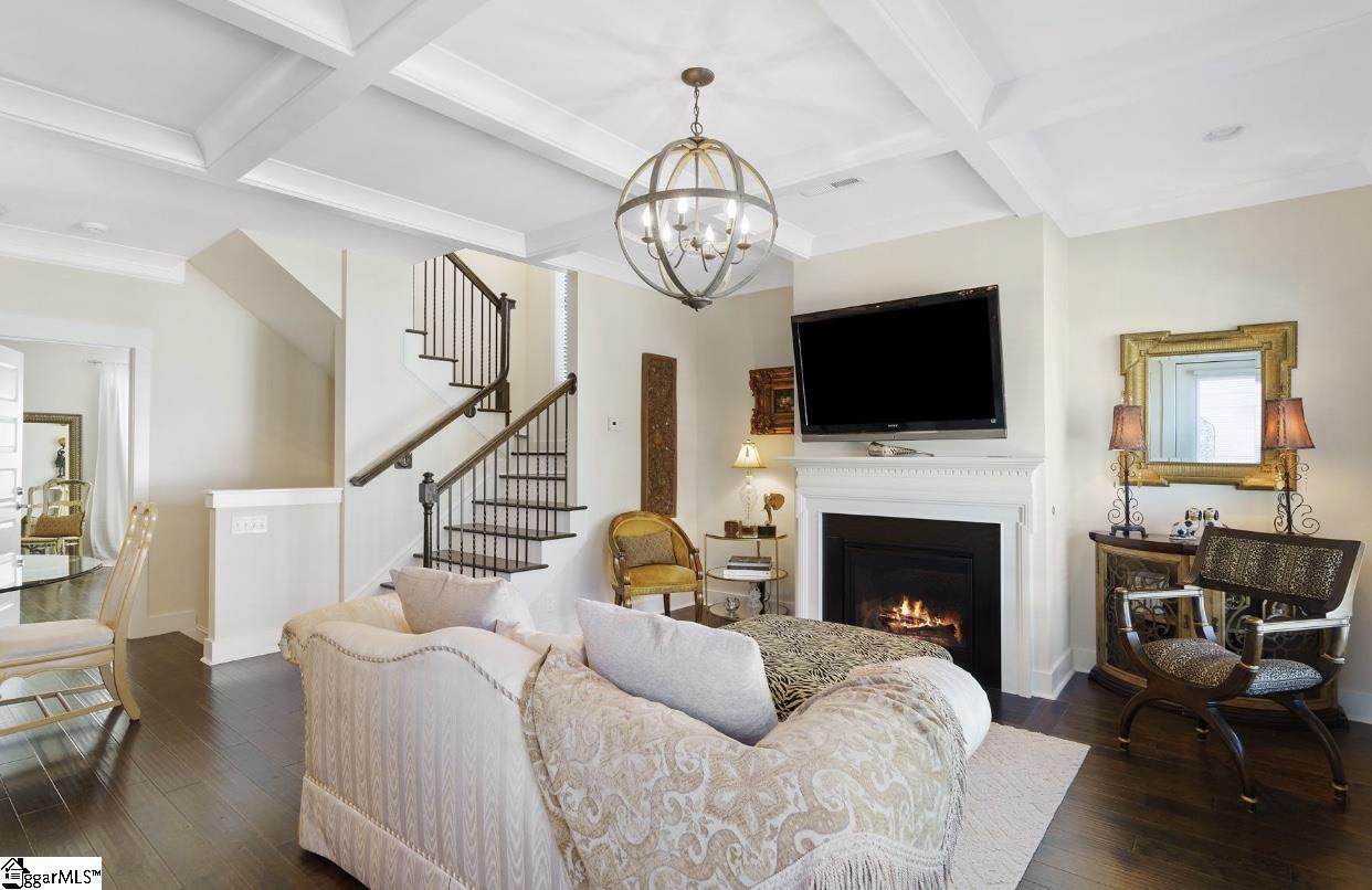 105 Mccall Street - Photo 1
