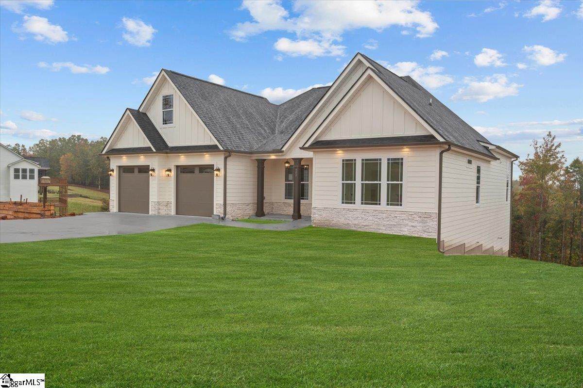 200 Eagles Crest Drive - Photo 1