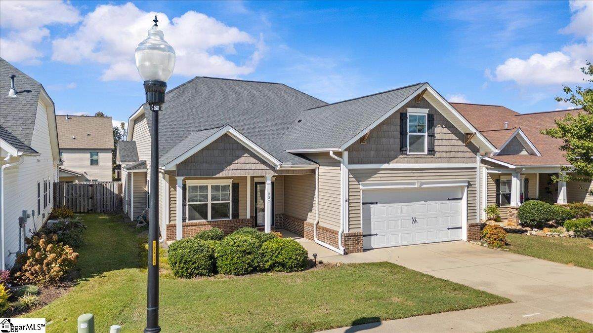 237 Medoc Lane - Photo 1
