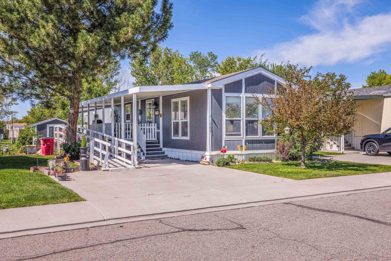 435 32 Road - Photo 1