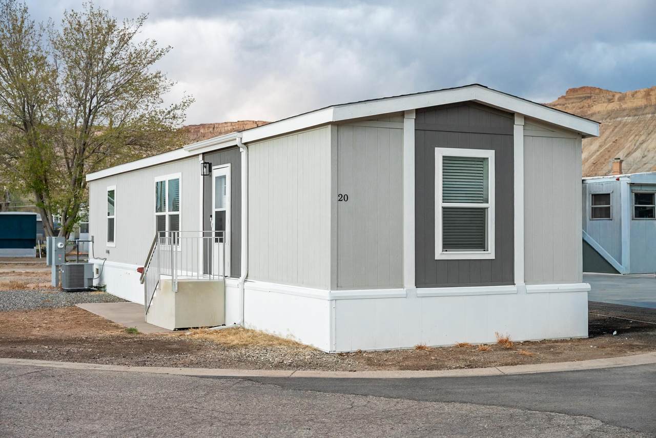 317 8th Street - Photo 1