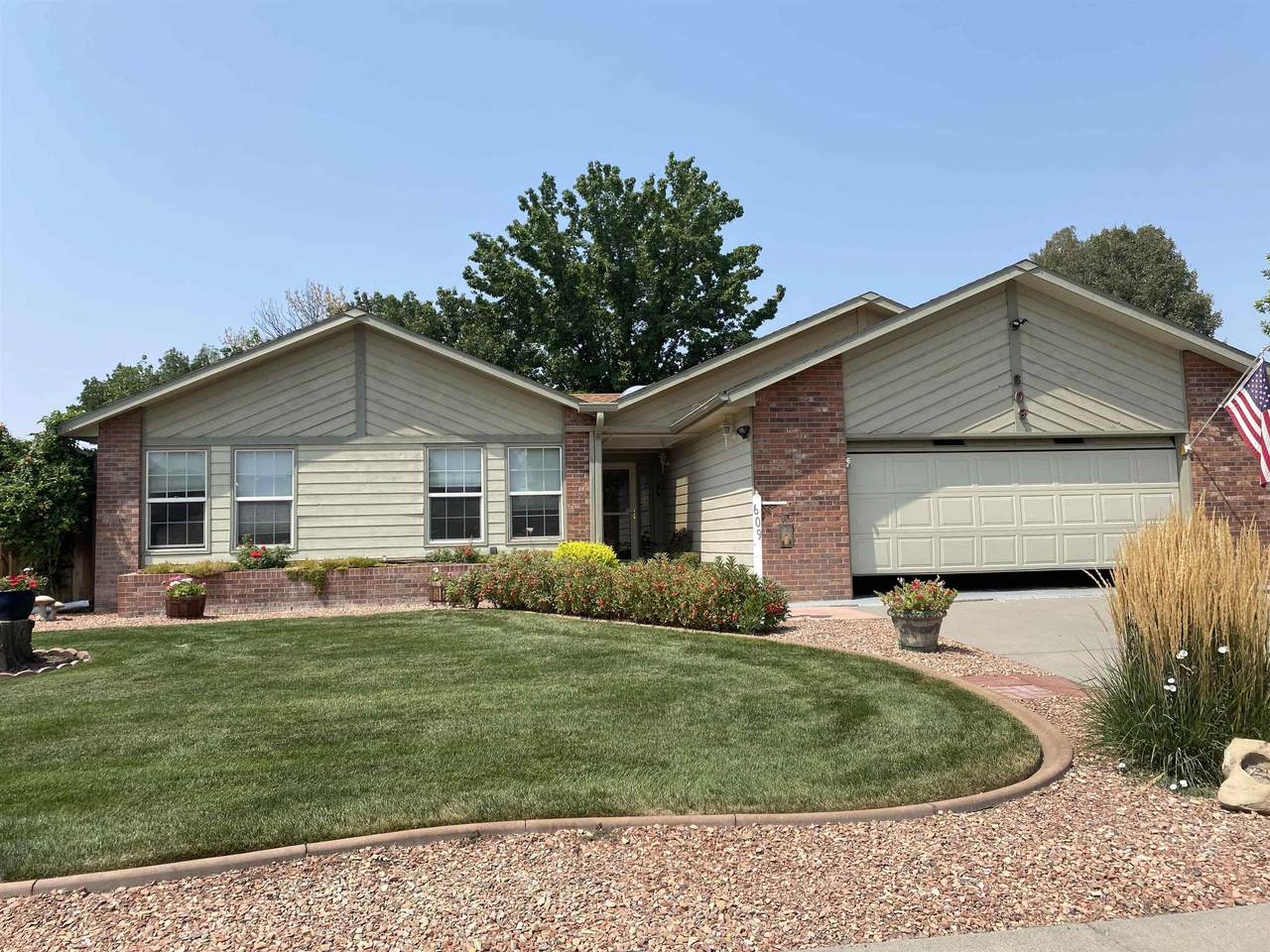 609 Wagon Way - Photo 1