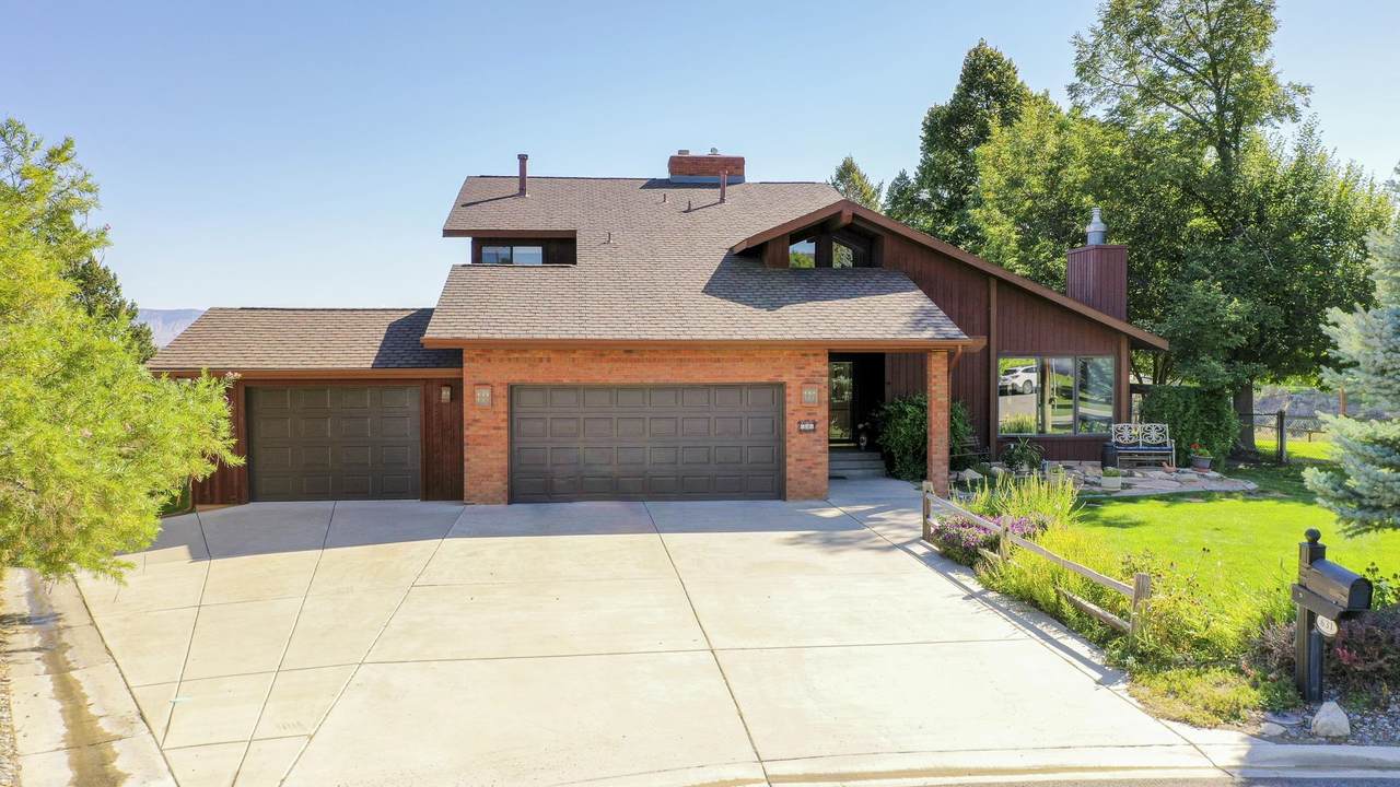 631 Rushmore Drive - Photo 1