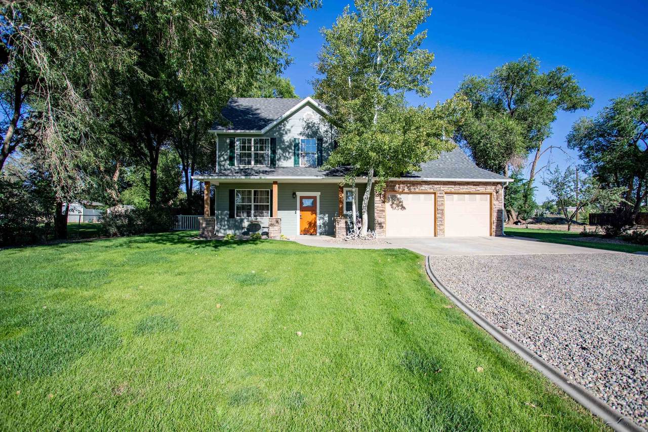 1084 Wallace Street - Photo 1