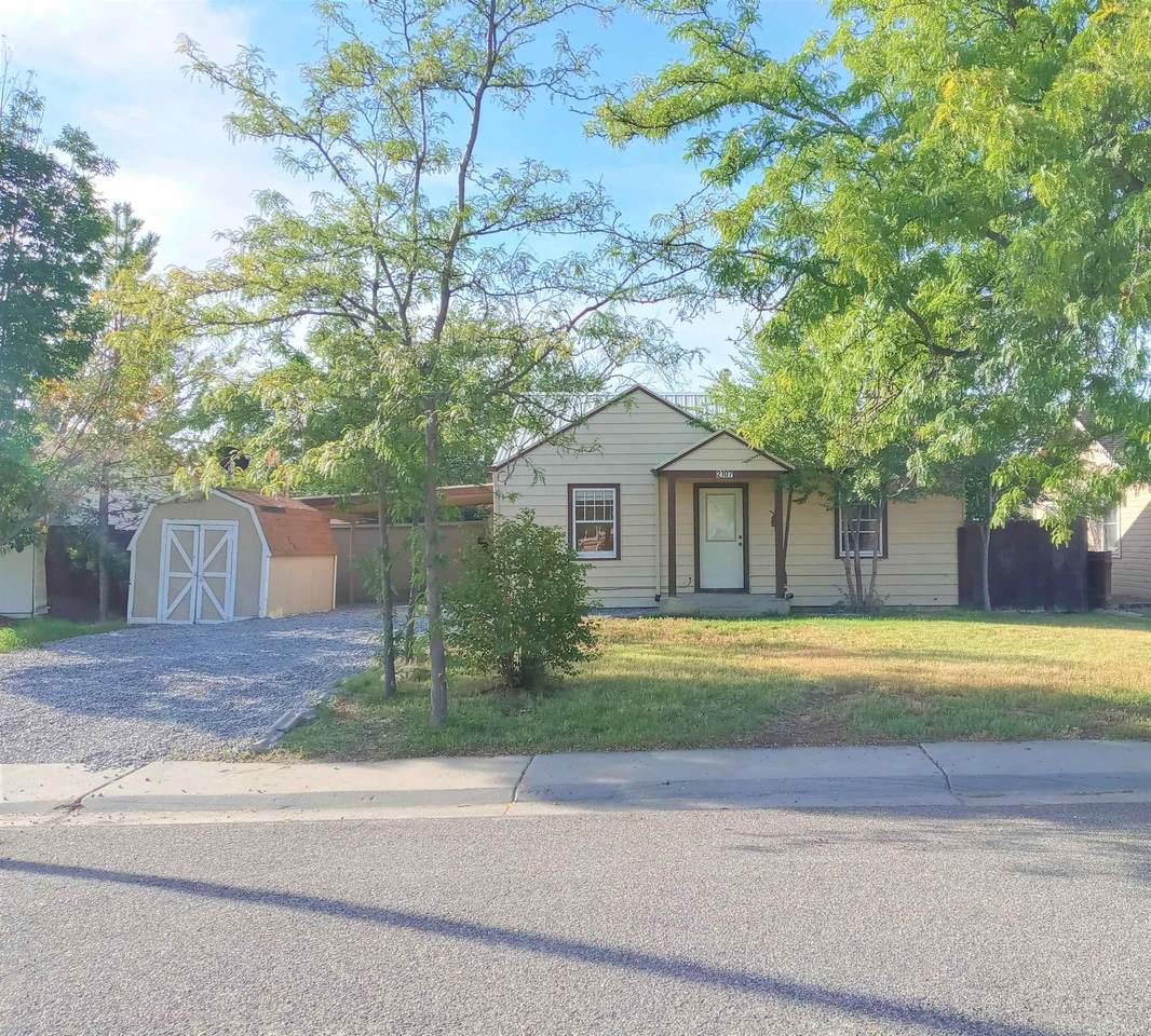 2107 Manor Avenue - Photo 1