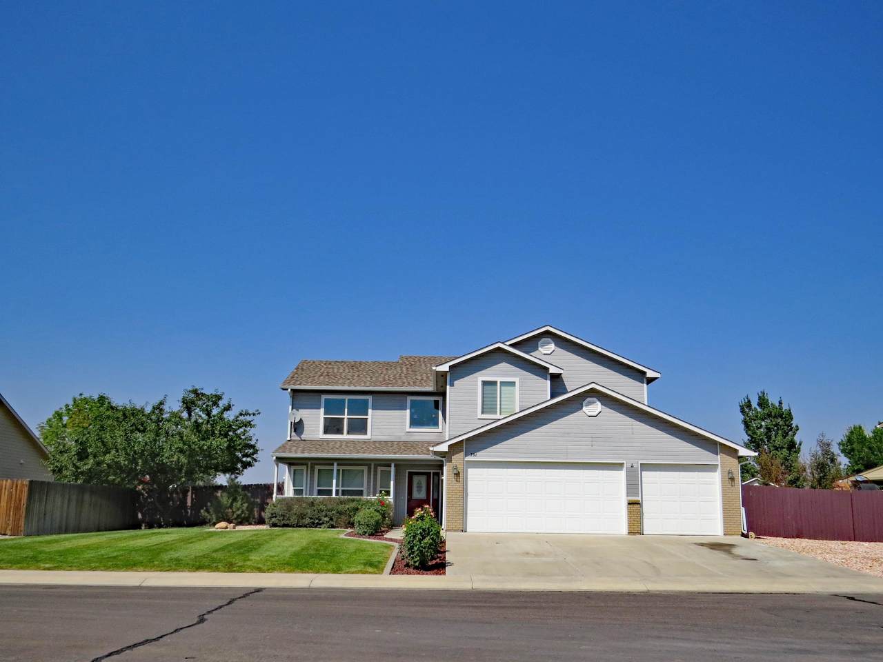701 Suncrest Drive - Photo 1