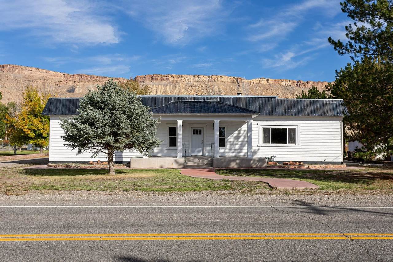 3612 G Road - Photo 1